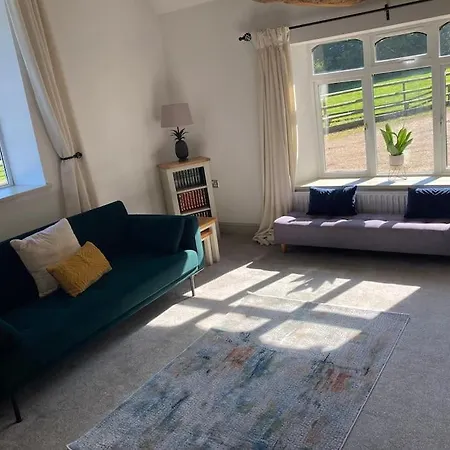 Spacious Cottage In Idyllic Spot Fenny Compton Exterior photo