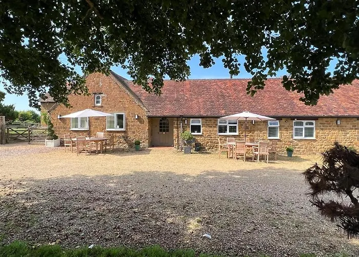 Spacious Cottage In Idyllic Spot