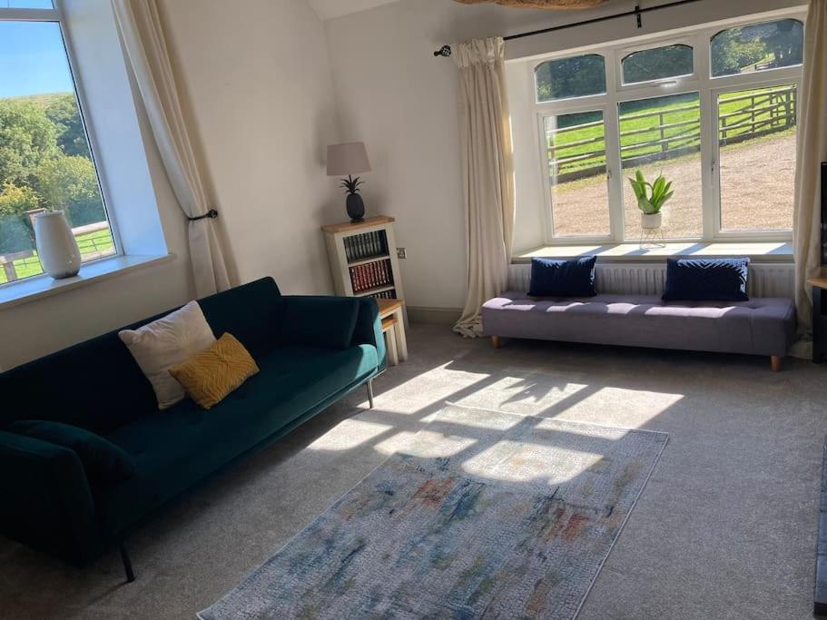 Spacious In Idyllic Spot