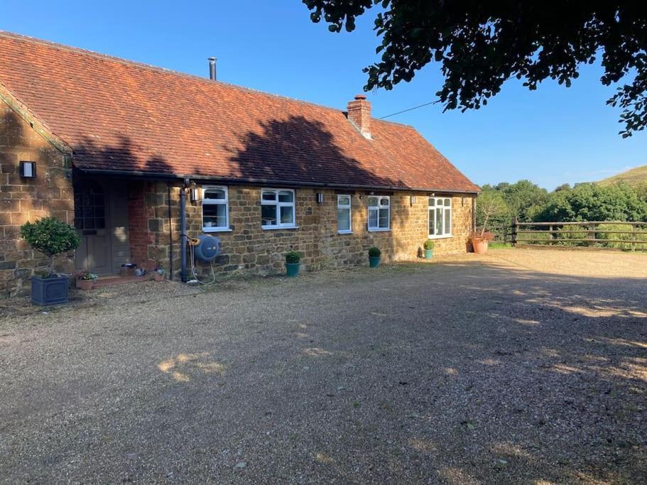 Spacious In Idyllic Spot Holiday home Fenny Compton